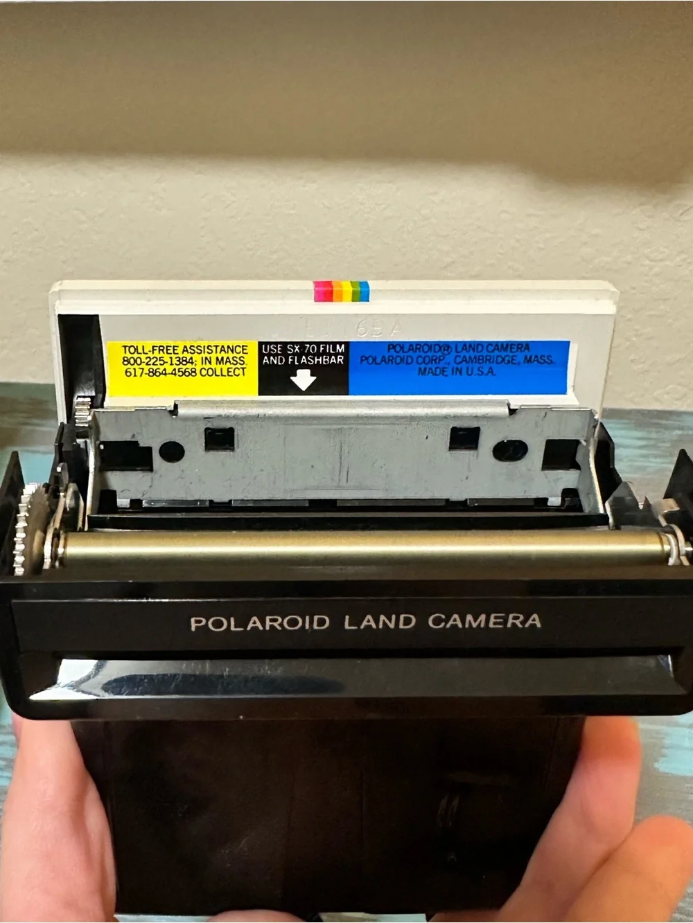 Vintage Polaroid OneStep Instant Camera. Includes flash bar  (not tested)